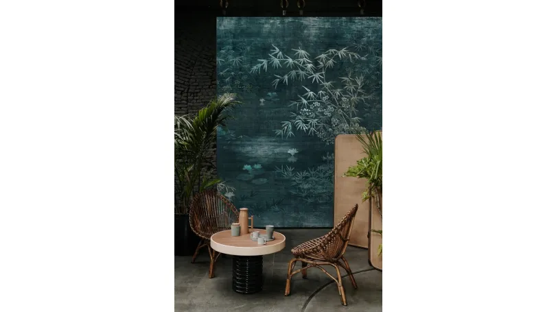 Carta da parati con supporto vinilico da interni Moon River con lago di ninfee di Wall&Decò