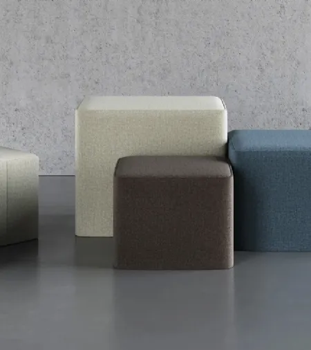 Pouf in tessuto disponibile in cinque misure diverse Porter di Doimo Salotti