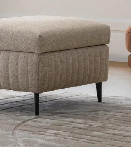 Pouf contenitore in tessuto imbottito e trapuntato Treasure di Le Comfort