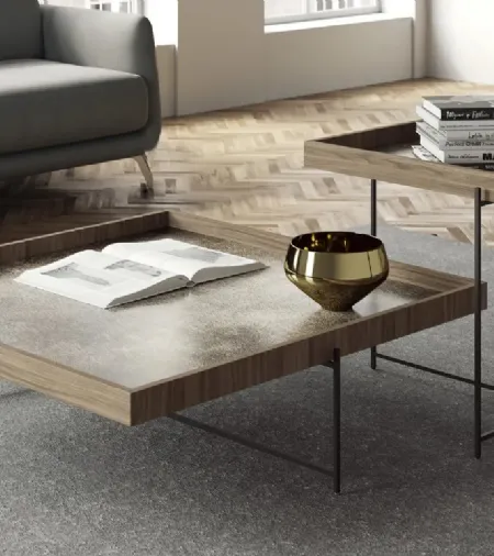 Tavolino con top in legno e struttura in metallo Terry di Doimo Salotti