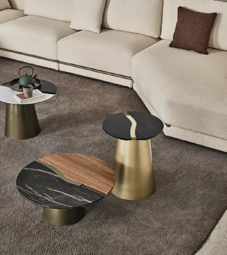 Tavolino Yang con base in metallo laccato e top in marmo e legno di Bontempi