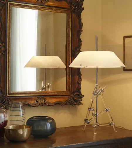 Lampada con struttura in tubi di vetro di Fontana Arte