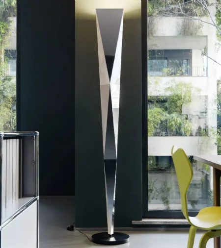 Lampada da terra design di Fontana Arte