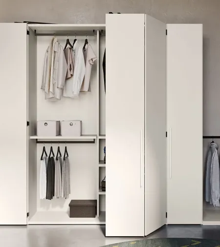 Armadio con ante a soffietto in laccato bianco opaco Best di Clever