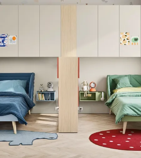 Cameretta a ponte con due letti in nicchie separate Kids space 22 in melaminico di Nidi