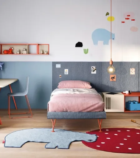 Cameretta componibilecon armadio a muro e scrittoio Kids space 01 di Nidi