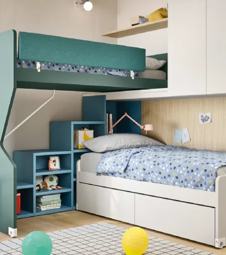Cameretta a ponte con letto a castello Kids space 19 in melaminico di Nidi