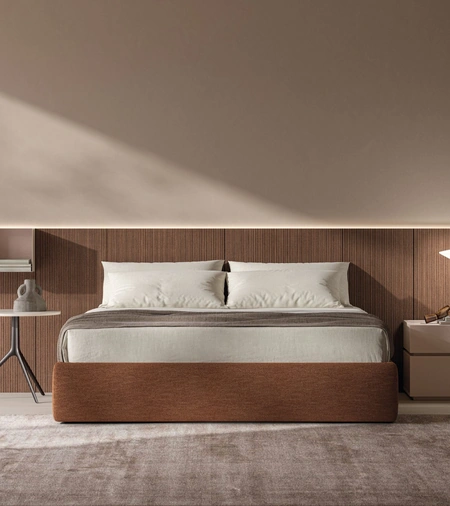 Letto Sommier in tessuto con boiserie in materico Noce cannettato di Tagliabue Mobili