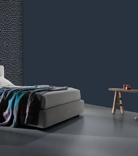 Letto in tessuto dalle linee semplici ed eleganti con contenitore Kappa Ring 28 di Excò