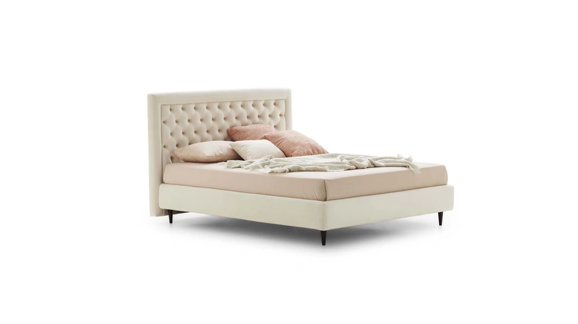 Letto Monet imbottito e trapuntato di Le Comfort