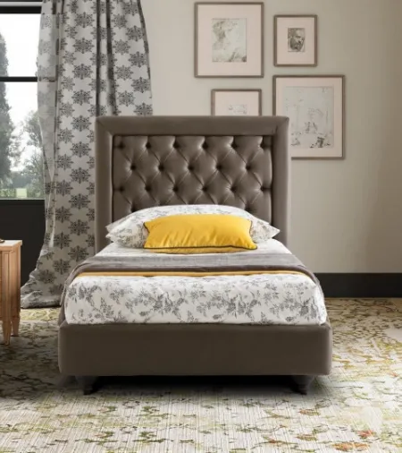 Letto singolo classico Monet con testiera trapuntata di Le Comfort