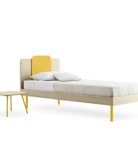 Letto singolo Quadro con testiera alla quale è stato applicato un quadrato di Nidi
