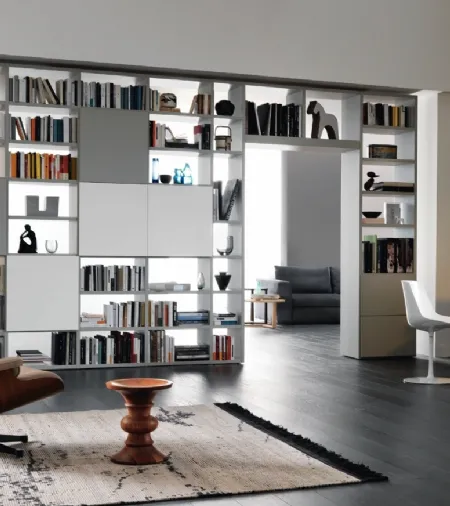 Libreria divisoria bifacciale Modo M6C93 in laccato opaco di Sangiacomo