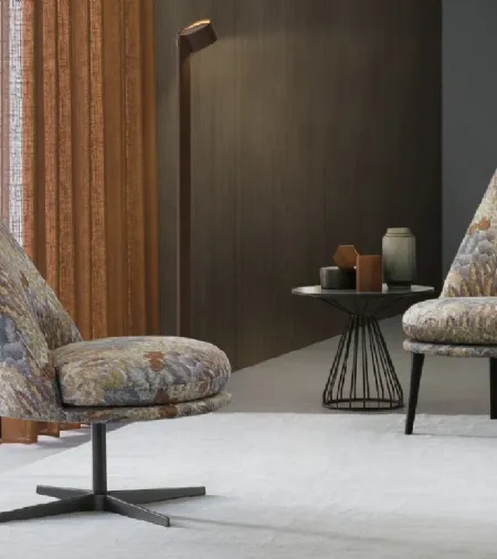 Poltroncina Lord in tessuto con fantasia floreale di Le Comfort