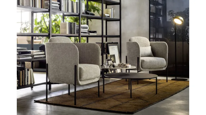 Poltroncina Haiku in tessuto imbottito di Novamobili