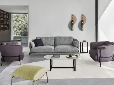 Divano lineare Cradle sofa in tessuto con struttura in metallo di Arflex