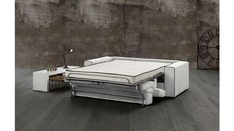 Divano letto a due posti in tessuto chiaro Strauss di Excò