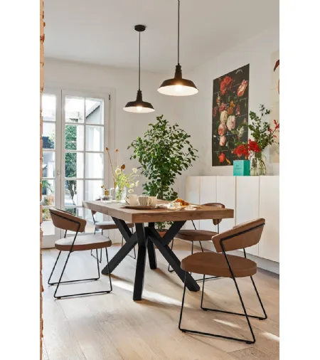 Sedia in ecopelle Vintage con struttura in metallo New York di Connubia