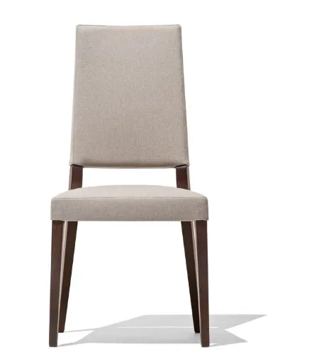 Sedia in tessuto con struttura in legno Sandy di Connubia