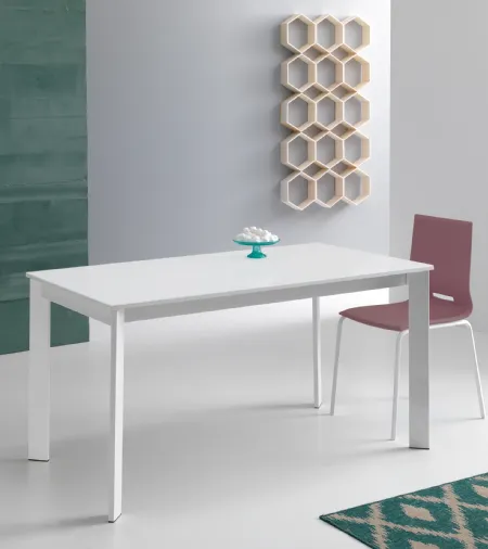 Tavolo Zen con piano in vetro temperato extrabianco opaco con struttura in metallo verniciato Bianco opaco di Pointhouse