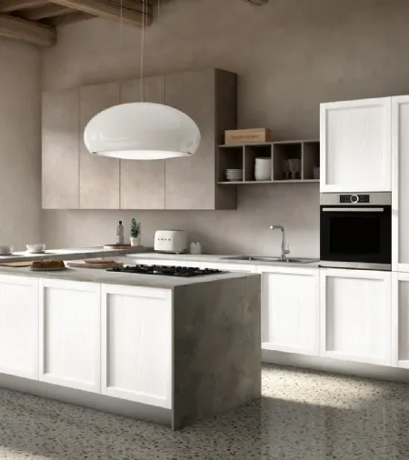 Cucina Classica in legno di Frassino finitura Bianco con penisola Primula di Essebi