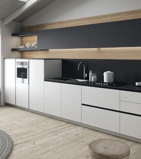 Cucina Moderna lineare First in nobilitato bianco e rovere di Snaidero